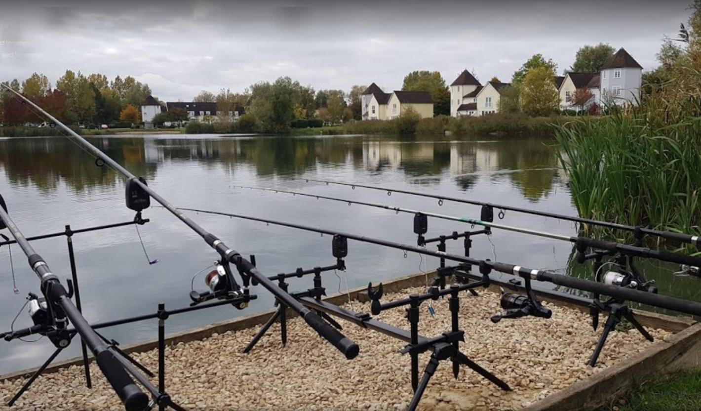 Nyhavn Lakeside Cottage Cirencester Exterior foto